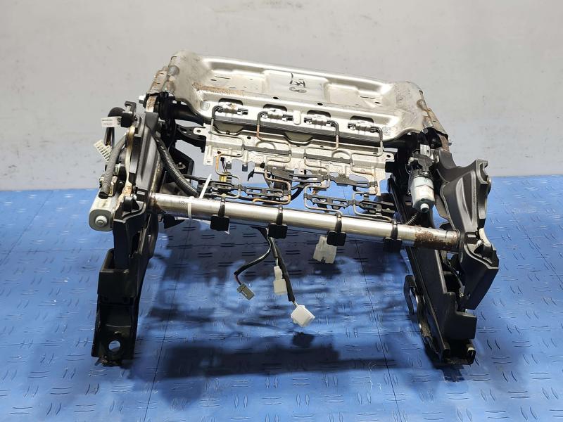 2020 Subaru Forester Seat Track