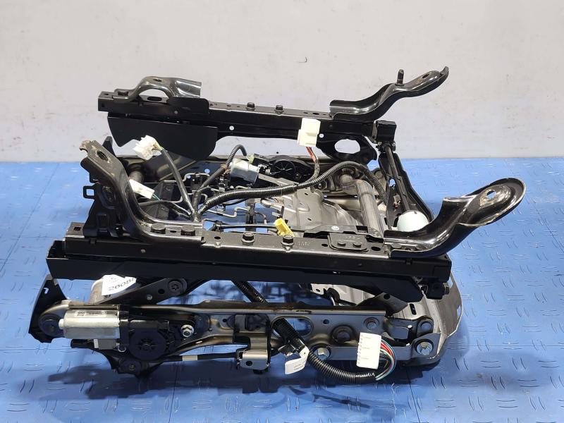 2020 Subaru Forester Seat Track