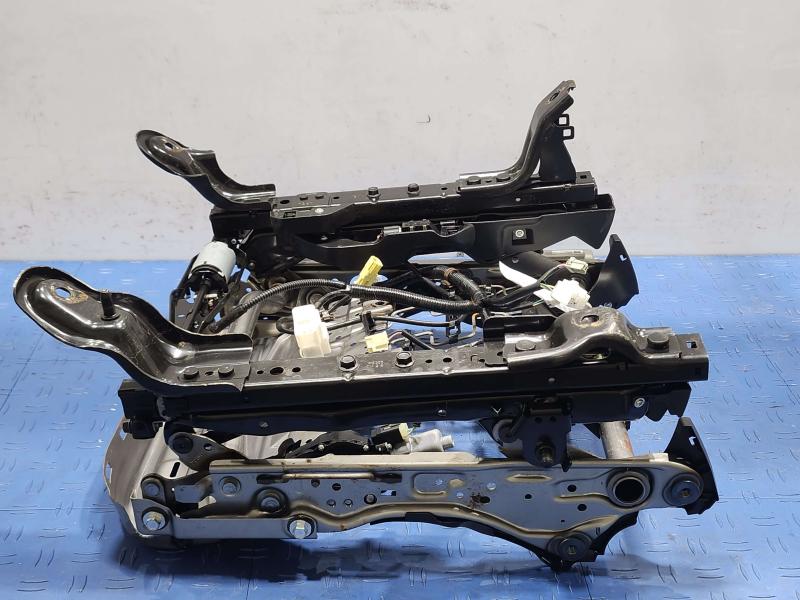 2020 Subaru Forester Seat Track
