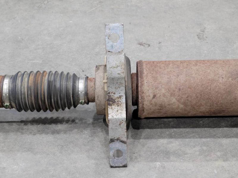 2013 Ford F-350 Super Duty Rear Drive Shaft