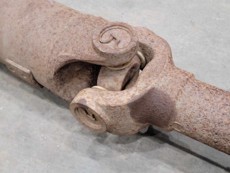 2013 Ford F-350 Super Duty Rear Drive Shaft