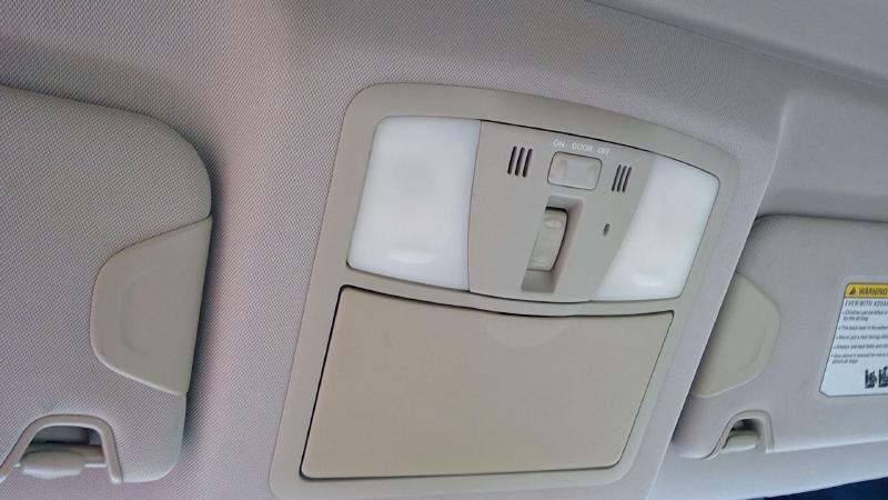 2010 Infiniti EX35 Front Console
