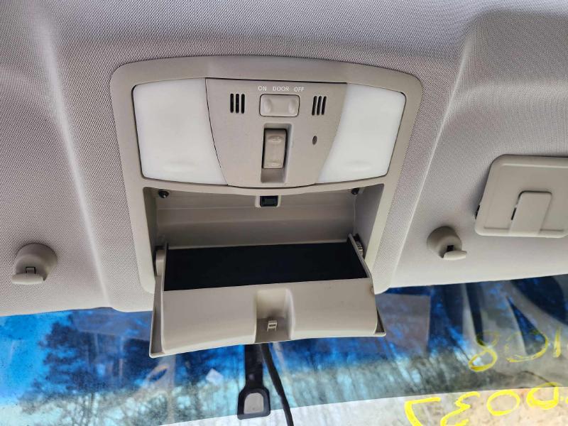 2010 Infiniti EX35 Front Console