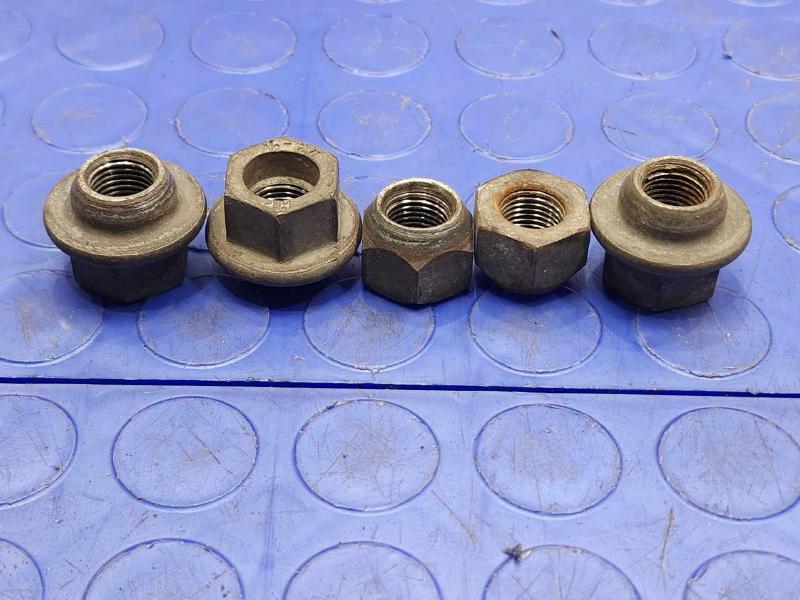 1984 Oldsmobile Ninety-Eight Lug Nuts