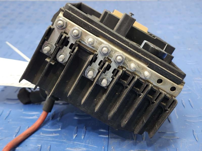 2012 Audi TT Engine Fuse Box