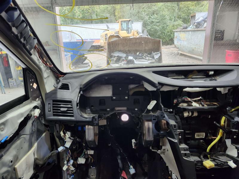 2010 Subaru Legacy Dash Panel