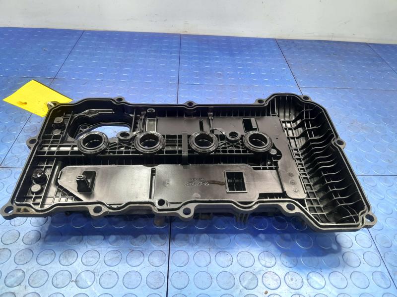 2015 Hyundai Tucson Valve Cover