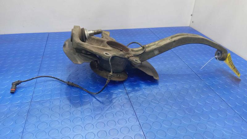2012 Mercedes R-Class Spindle Knuckle Front