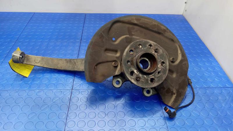 2012 Mercedes R-Class Spindle Knuckle Front