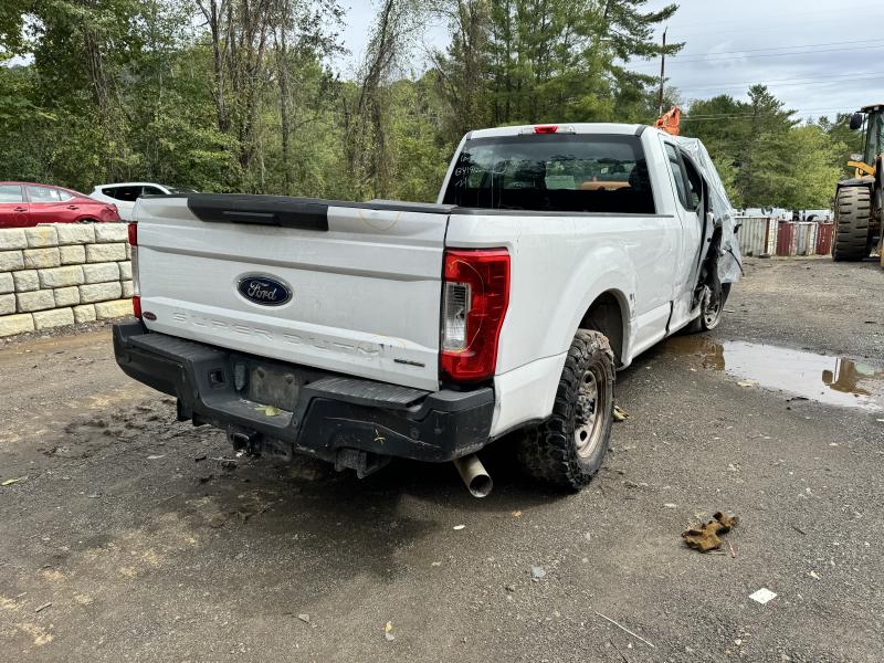 2017 Ford F-250 Super Duty Transmission Oil Pan