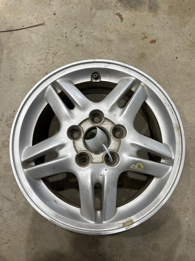 1999 Honda CR-V Wheel