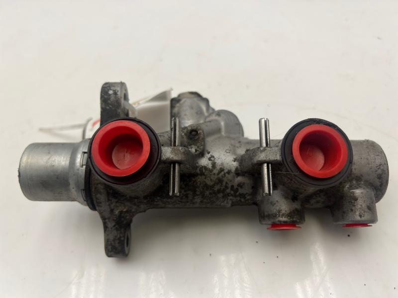 2011 2012 2013 Ford F150 Brake Master Cylinder Assembly OEM DL3Z2140A