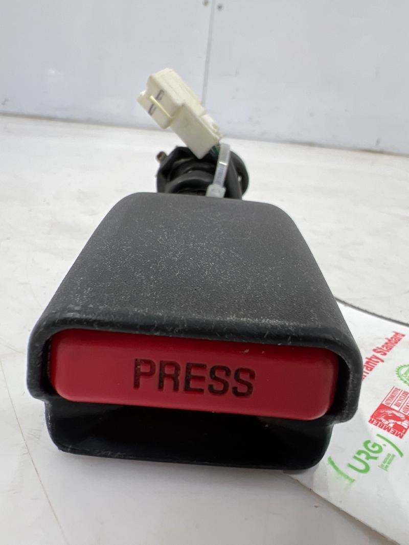 2014 Nissan Versa Front Seat Belt