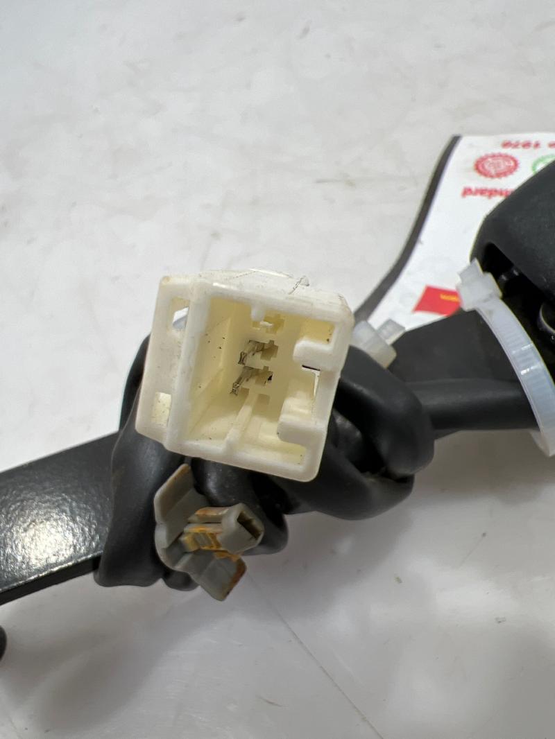 2014 Nissan Versa Front Seat Belt