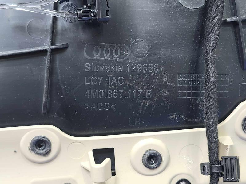 2017 Audi Q7 Front Door Trim Panel