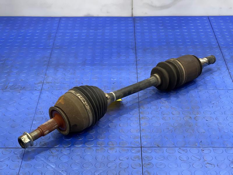 2014 Infiniti QX80 Axle Shaft