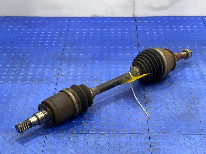 2014 Infiniti QX80 Axle Shaft