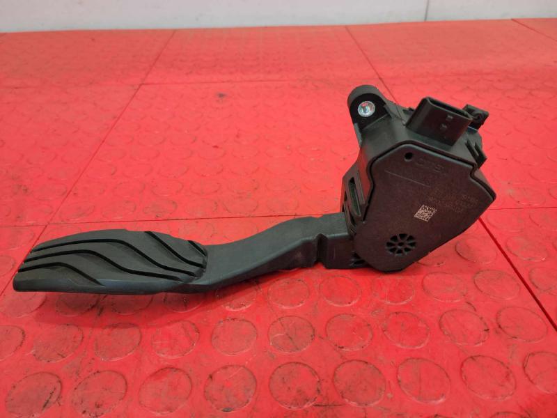 2020-2024 Nissan Versa Accelerator Pedal Assembly with Sensor OEM 180025RA0A