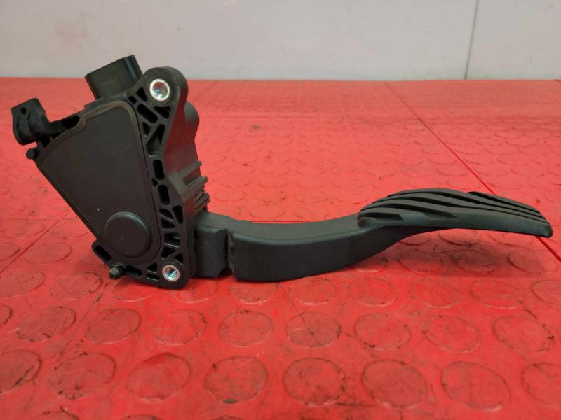 2020-2024 Nissan Versa Accelerator Pedal Assembly with Sensor OEM 180025RA0A