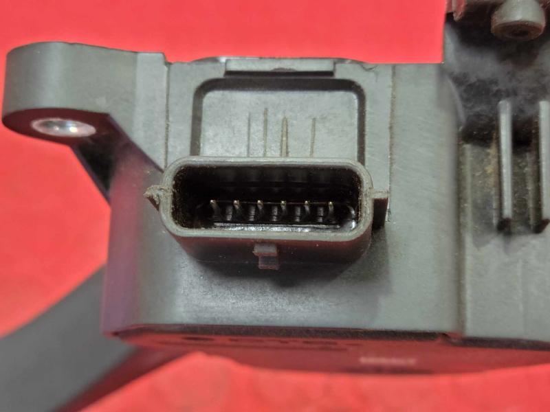 2020-2024 Nissan Versa Accelerator Pedal Assembly with Sensor OEM 180025RA0A