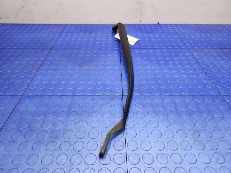 2015 Toyota Prius Wiper Arm