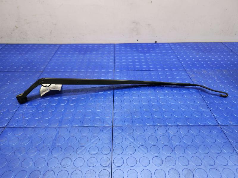 2015 Toyota Prius Wiper Arm