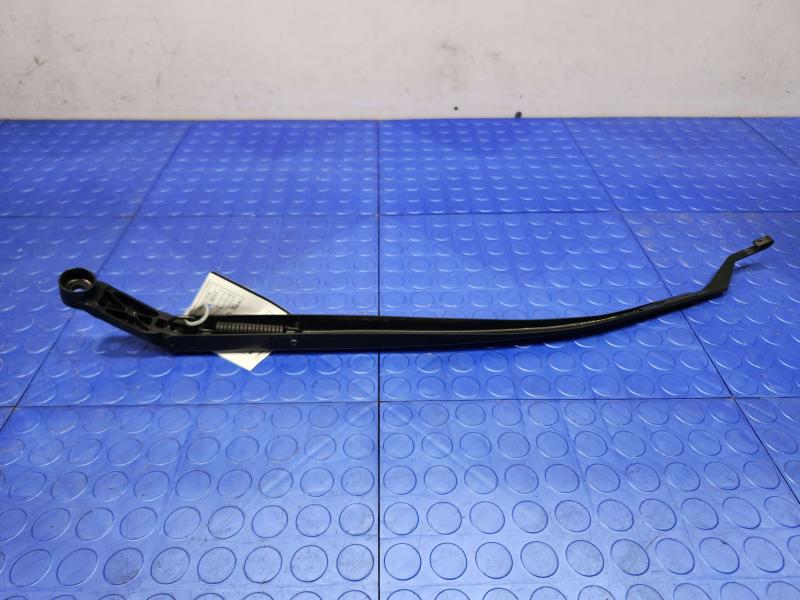 2015 Toyota Prius Wiper Arm