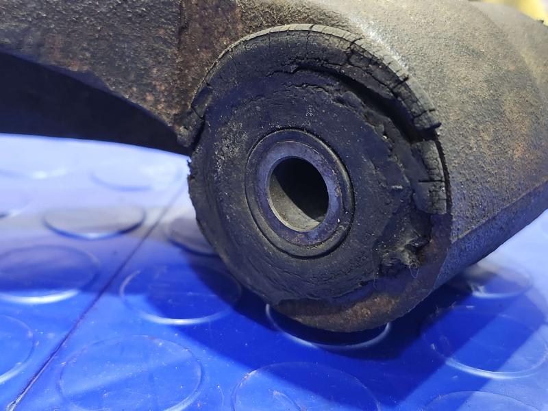1997 Dodge Dakota Lower Control Arm Front
