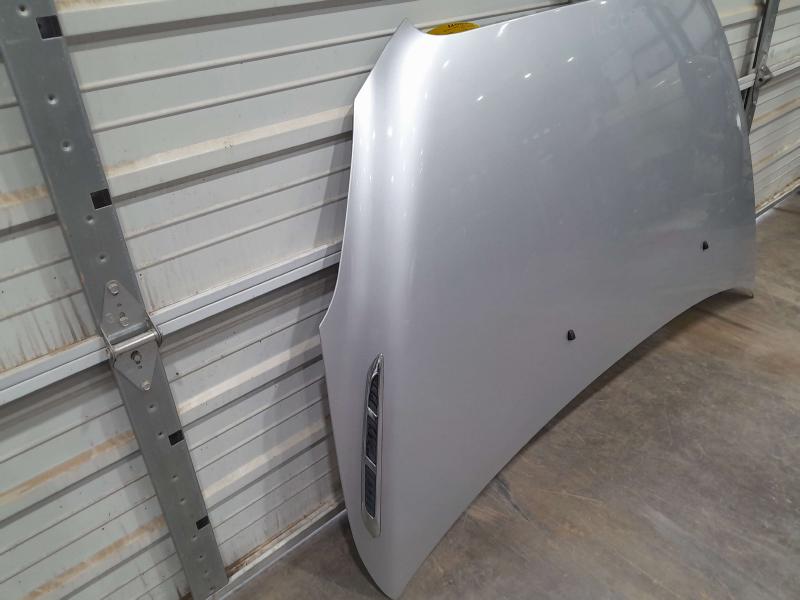 2010 Buick Enclave Hood