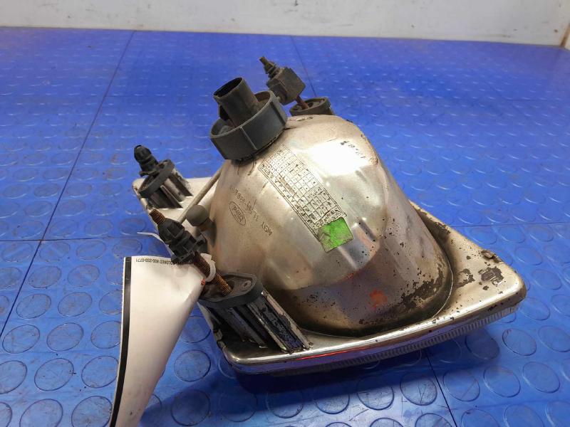 2001-2005 Ford Explorer Sport Trac Headlight Righjt Passenger Side OEM 1L5Z13008AA,RH