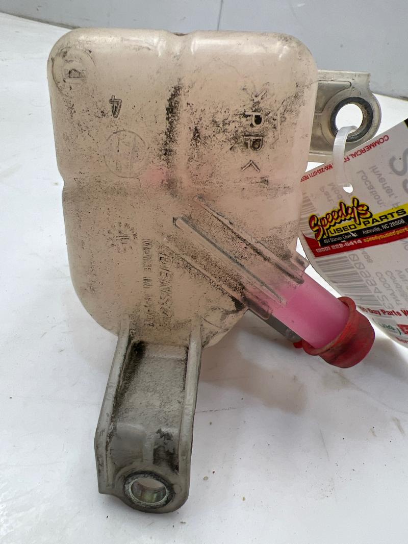 2010 - 2015 Toyota Prius Drive Motor Inverter Coolant Reservoir OEM G92A047011