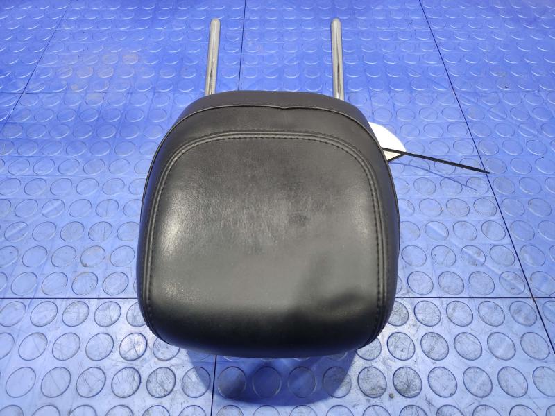 2017 Chrysler 200 Headrest