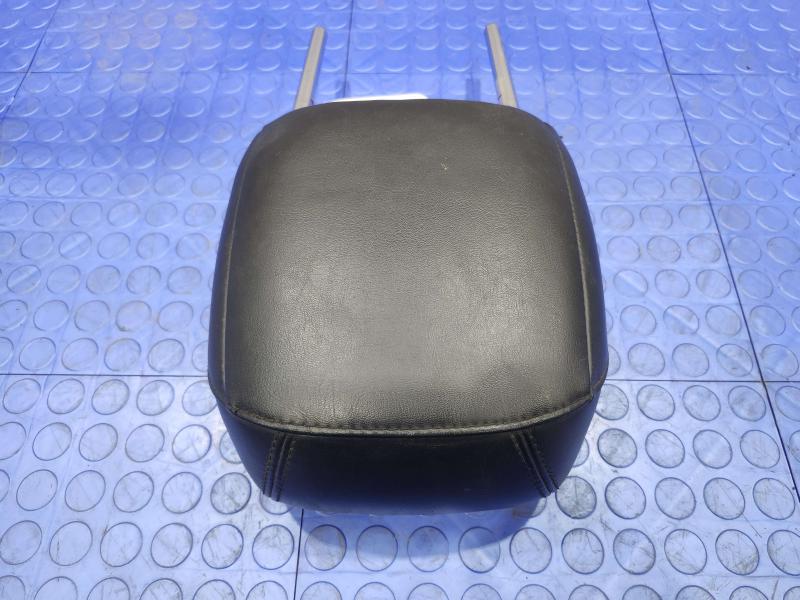 2017 Chrysler 200 Headrest