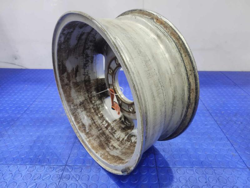 2013 Ford F-350 Super Duty Wheel