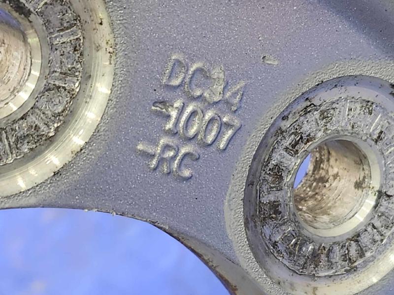 2013 Ford F-350 Super Duty Wheel