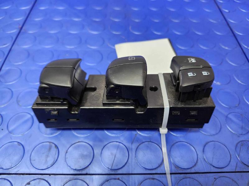 2015 Nissan Leaf Door Switch Front