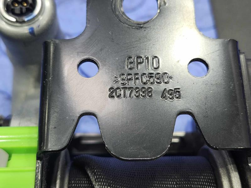 2012 Hyundai Veloster Front Seat Belt