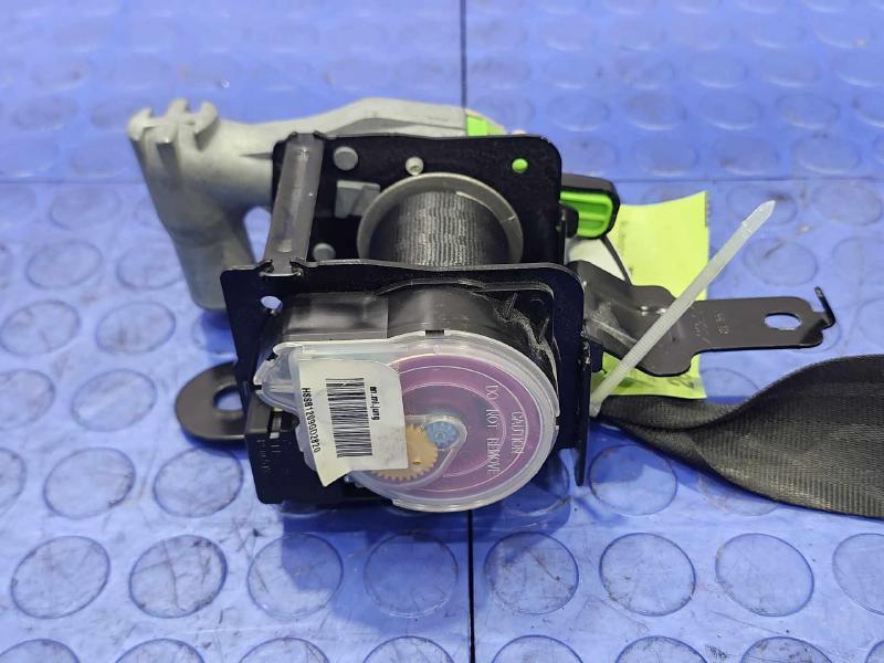 2012 Hyundai Veloster Front Seat Belt