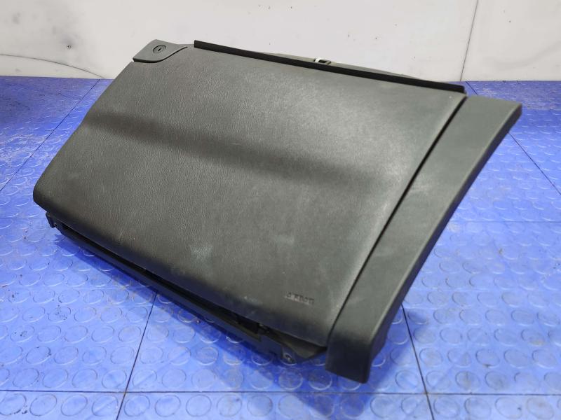 2016 Ford Edge Glove Box