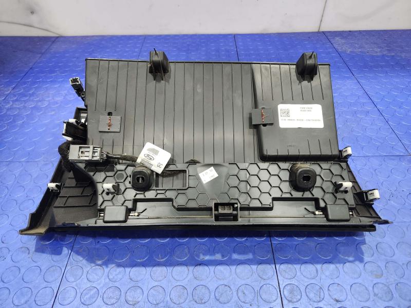 2016 Ford Edge Glove Box