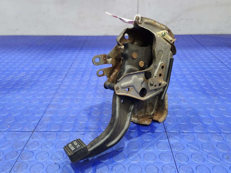 2011-2015 Jeep Grand Cherokee Parking Brake Control Lever Pedal Assembly OEM 04779628AG