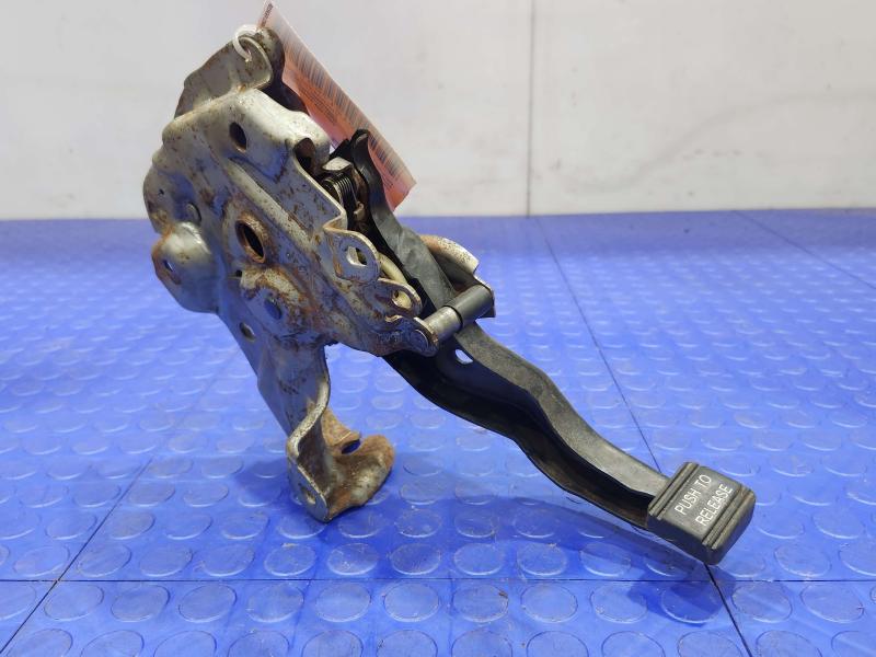 2011-2015 Jeep Grand Cherokee Parking Brake Control Lever Pedal Assembly OEM 04779628AG