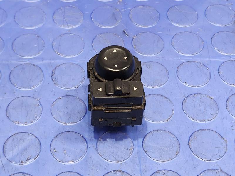 2016 Nissan Rogue Door Switch Front