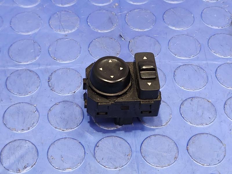 2016 Nissan Rogue Door Switch Front