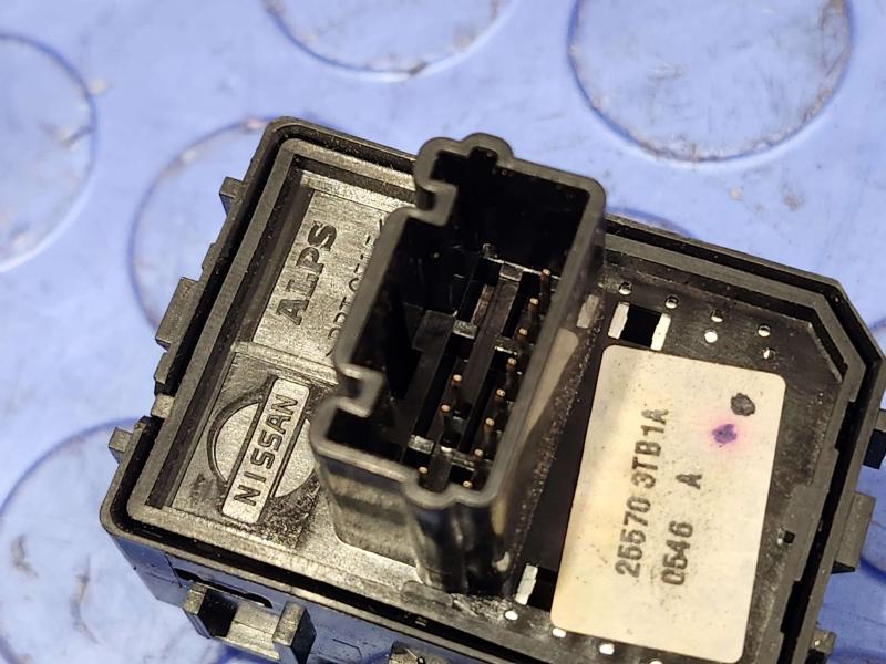 2016 Nissan Rogue Door Switch Front