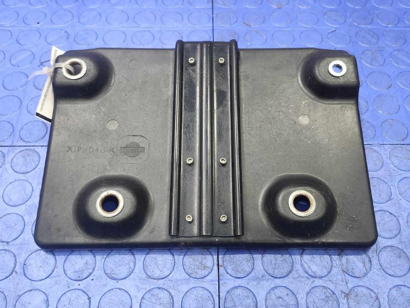 2008 Infiniti G35 Battery Tray