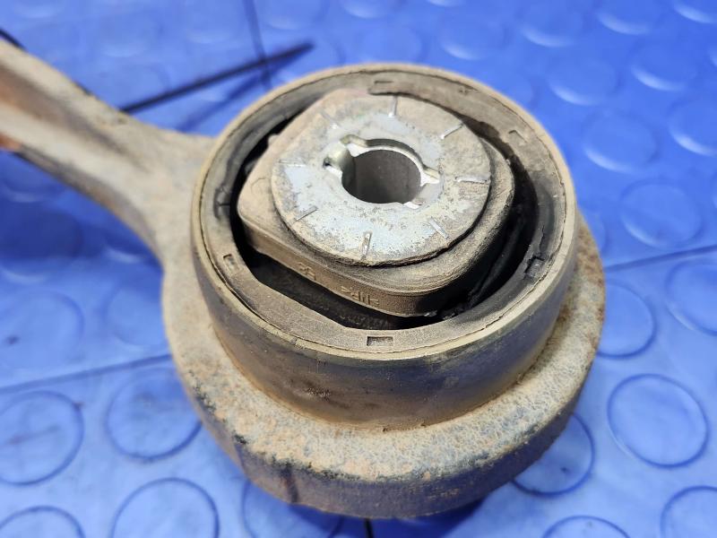 2014 Chrysler 300 Lower Control Arm Front