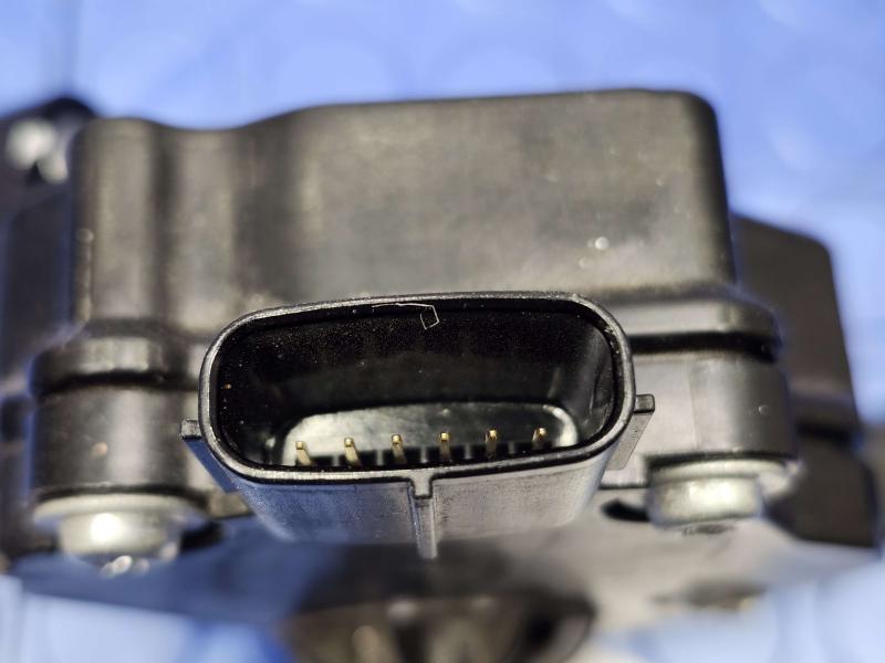2014-2016 Subaru Forester Accelerator Pedal Assembly Genuine OEM 36010FJ010