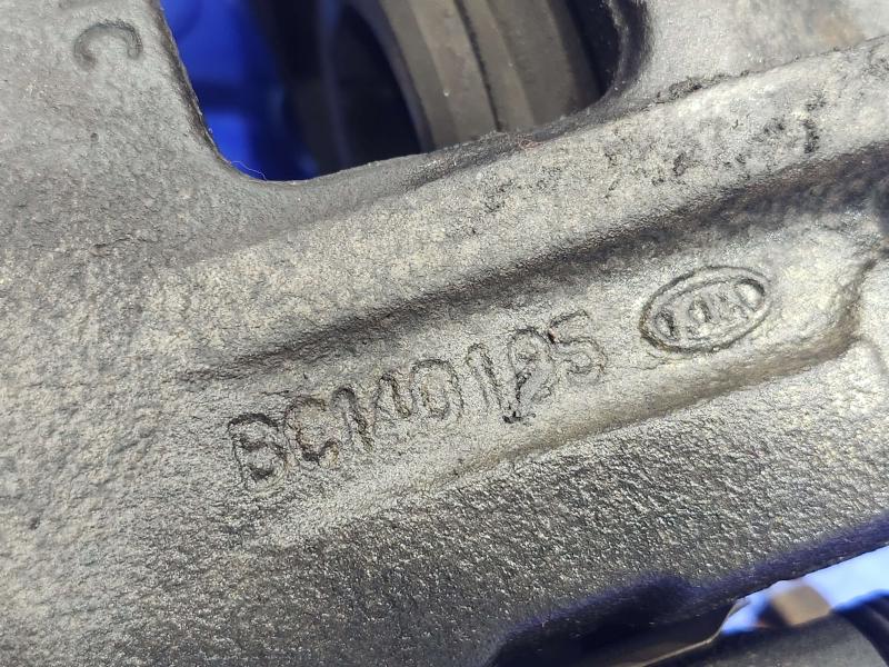 2011-2013 Kia Sorento OEM Front Brake Caliper Assembly Left Driver Side 581801UA00,LH