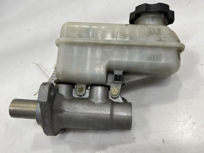 2010 GMC Terrain Master Cylinder